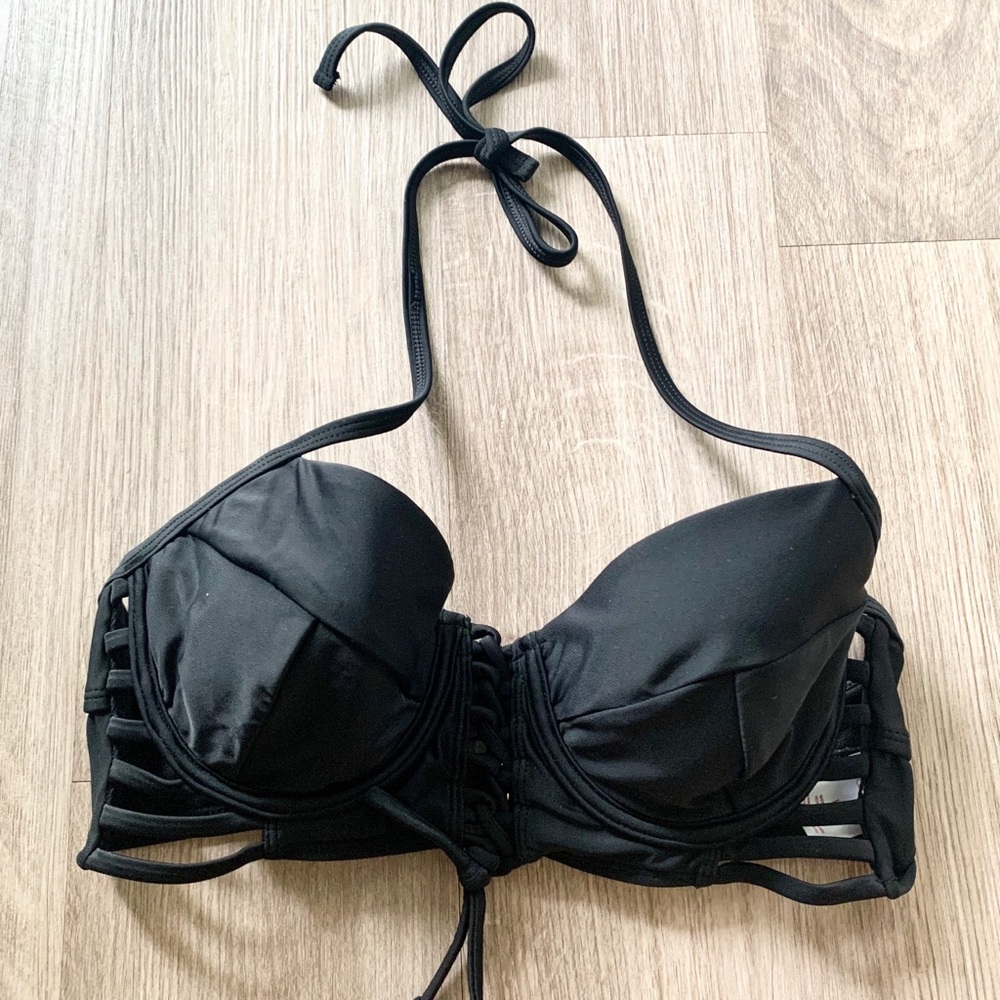 Xhilaration black bikini top L